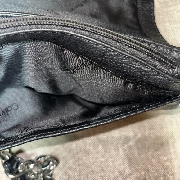 CALVIN KLEIN Small Black Pebble Leather Cross-body Handbag with Chain Strap - Picture 7 of 15